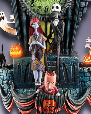 Magnificent NIGHTMARE BEFORE CHRISTMAS Cuckoo Clock