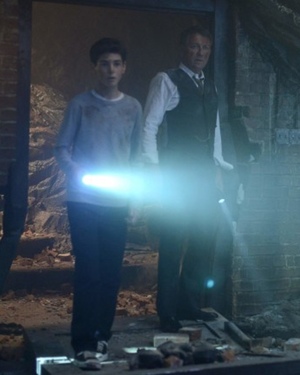 Batcave Featurette for GOTHAM and First Photo from the Inside