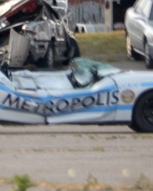 BATMAN V SUPERMAN: Photos of Metropolis's Smashed Cars