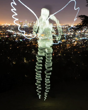 Cool Short Film Uses Light Paintings as Characters