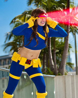 Cosplay Attack: Hellgirl, Cyclops, Dhalsim, Link, Robin, Venom, Scorpion, and More