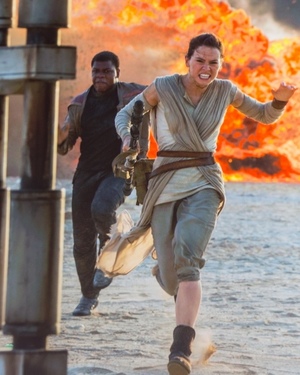 Exhilarating Fourth TV Spot for STAR WARS: THE FORCE AWAKENS