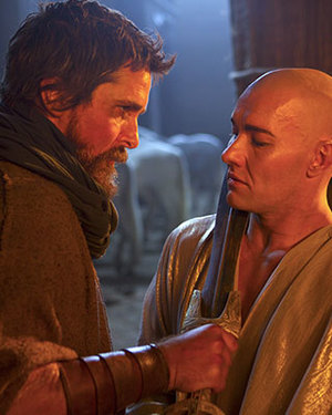 EXODUS: GODS and KINGS — Featurettes on Costume Design and Locations