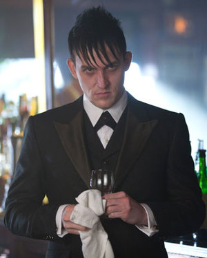 GOTHAM - Five Clips from Episode 6 and “March of the Penguin” Featurette