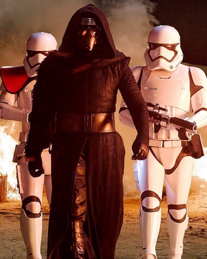 High Resolution Photos from STAR WARS: THE FORCE AWAKENS
