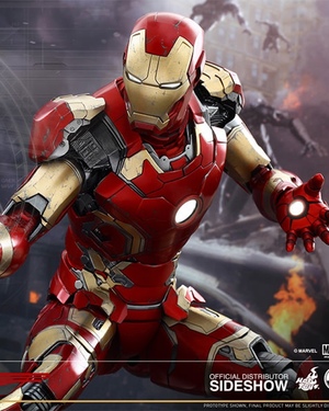 Hot Toys 1/4th Scale IRON MAN Action Figure!