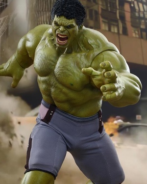 Hot Toys AVENGERS: AGE OF ULTRON Hulk Action Figure