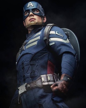 Hot Toys CAPTAIN AMERICA: THE WINTER SOLDIER Collectible Action Figure