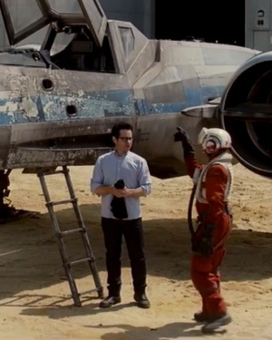 New X-Wing Revealed in STAR WARS: EPISODE VII!