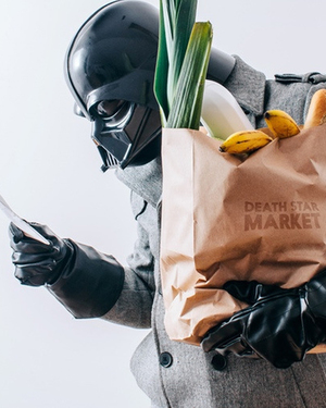 Photos: Ordinary-Looking Darth Vader Goes Grocery Shopping, Works Out, and More