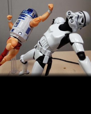 R2-D2 Kicks Some Serious Ass in Custom Action Figure Photos