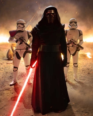 STAR WARS: THE FORCE AWAKENS - New Photo of Kylo Ren and Trailer Supercut