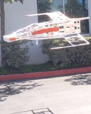 STAR WARS X-Wing Tri-Copter Model