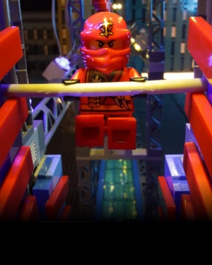 Stop-Motion LEGO Minifig Conquers The AMERICAN NINJA WARRIOR Course
