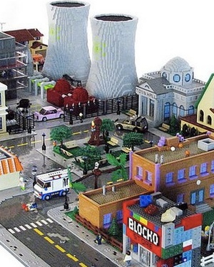 THE SIMPSONS' Town of Springfield Made out of LEGO