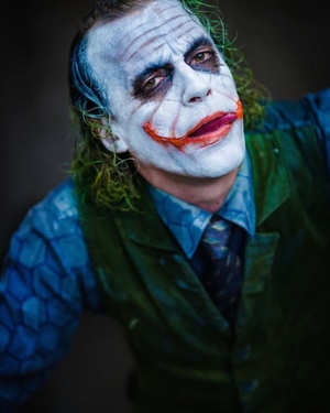 This Heath Ledger Joker Cosplay is Insanely Unsettling