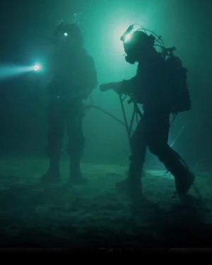 Trailer for Jude Law's Treasure Hunting Thriller - BLACK SEA
