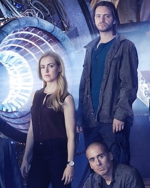 12 MONKEYS Featurette Shows How SyFy Series Is Different From Film