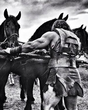 Dwayne Johnson Shows off His Chariot in HERCULES