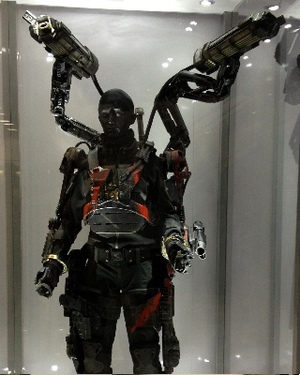 Tom Cruise's EDGE OF TOMORROW Costumes on Display at Comic-Con