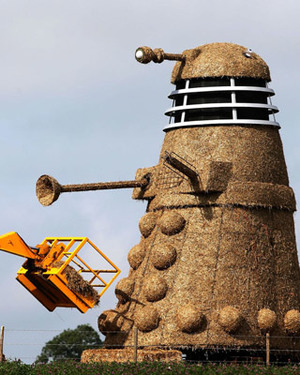 35-Foot Straw Dalek from DOCTOR WHO