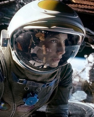 17 Beautiful Photos from the Space Thriller GRAVITY