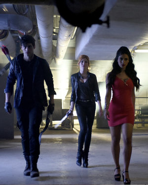 ABC Family Reveals Two Sneak Peeks at SHADOWHUNTERS