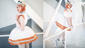 Adorable Humanized BB-8 Cosplay Uses Roller Blades to Get Around