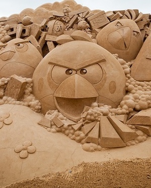 ANGRY BIRDS Sand Sculpture