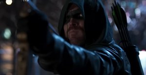 ARROW Star Stephen Amell Says Warner Bros. Killed Plans For a Movie