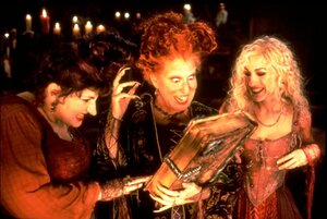 Bette Midler Reveals She Has Seen the Outline for HOCUS POCUS 2 and the Cast Agrees It's Pretty Great