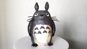 Check Out How This Stunning MY NEIGHBOR TOTORO Cake Was Made