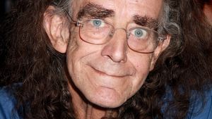 Chewbacca Actor Peter Mayhew Releases Pages from Original 1976 STAR WARS Script