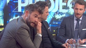 Chris Hemsworth and Mark Ruffalo Get Uncomfortable When TV Host Drops a Major THOR: RAGNAROK Spoiler