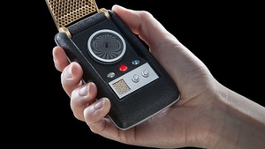 Classic STAR TREK Communicator Can Link to Your Phone