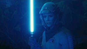 Close Up Look at Princess Leia's Lightsaber in STAR WARS: THE RISE OF SKYWALKER and Details