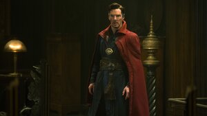 Cool Video of Benedict Cumberbatch Walking Into a Comic Shop as Doctor Strange While Shooting the Film