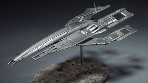 Dark Horse and BioWare Start Pre-Orders for Normandy SR-1 Replica Silver Variant Collectible