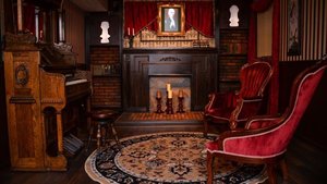 Disney Fan Gives His Basement a Wonderfully Creepy Haunted Mansion Overhaul