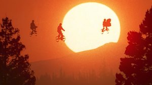 E.T.'s Classic Flying Bike Scene is So Weird Without John Williams' Amazing Musical Score!