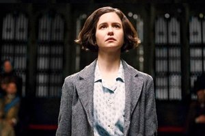 FANTASTIC BEASTS Star Katherine Waterston to Star Opposite Jodie Comer in Apocalyptic Thriller Feature THE END WE START FROM