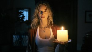First Look at Samara Weaving in Her Upcoming Thriller BORDERLINE From COCAINE BEAR Writer