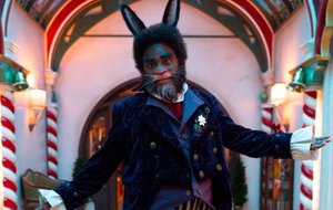 First Look Photo of Tracy Morgan as the Easter Bunny in Season 2 of Disney+ Series THE SANTA CLAUSES