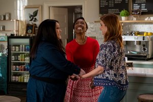 First Look Photos and Season 2 Return Date for Netflix Series SWEET MAGNOLIAS