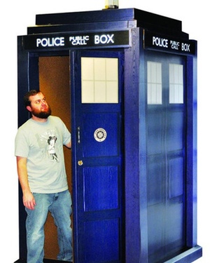 Get Your Own DOCTOR WHO Cardboard Standup TARDIS