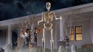 Hey Halloween Fans! Check Out This Awesome 12-Foot Skeleton Decoration!