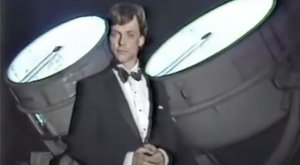 In 1984 Mark Hamill Dressed In a Tux To Host The Big TV Premiere of STAR WARS: A NEW HOPE; Watch It Here