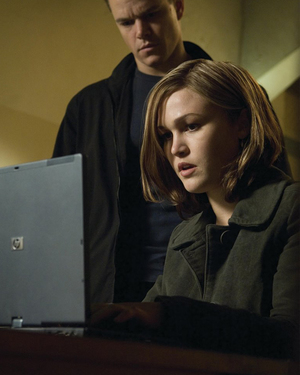 Julia Stiles Returning to BOURNE 5 With Matt Damon and Paul Greengrass