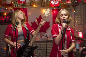 Kevin Smith Explains How YOGA HOSERS is Really His Apology to Critics