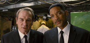 MEN IN BLACK Honest Trailer Shows Redundancy of First Three Films